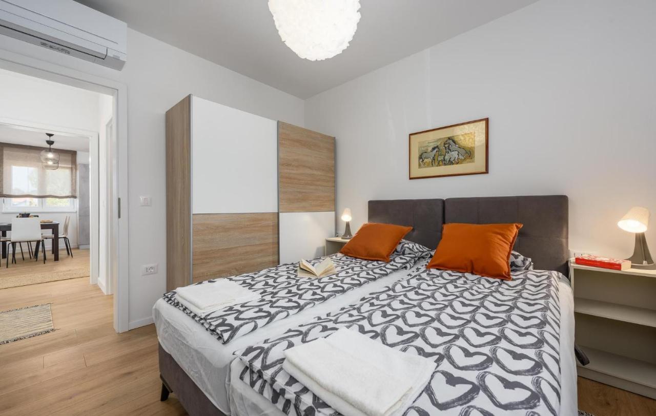 Apartmani Lucija ポレッチ エクステリア 写真