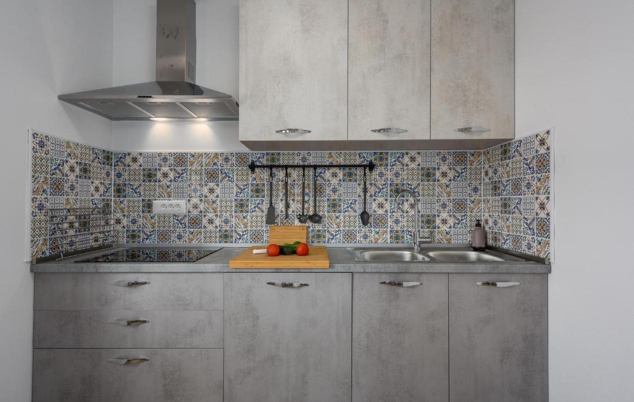 Apartmani Lucija ポレッチ エクステリア 写真