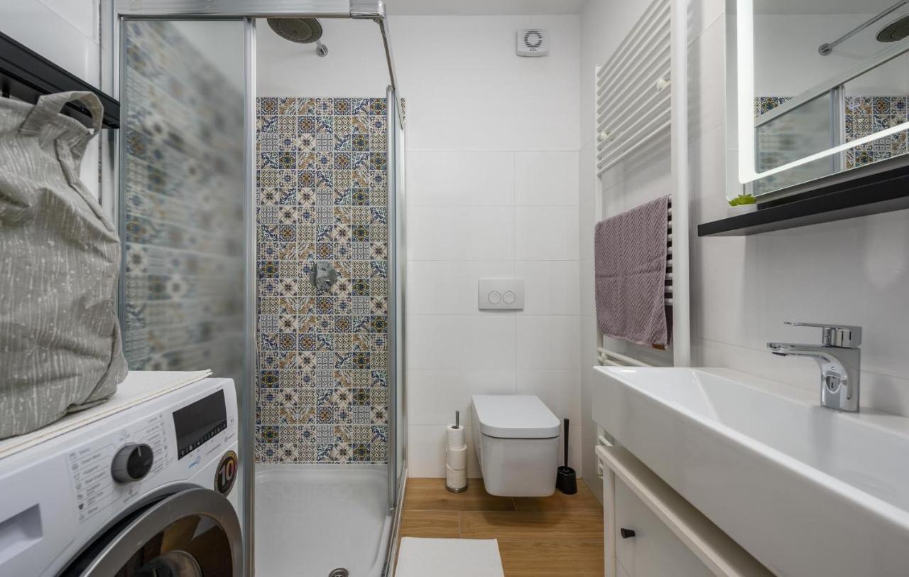 Apartmani Lucija ポレッチ エクステリア 写真