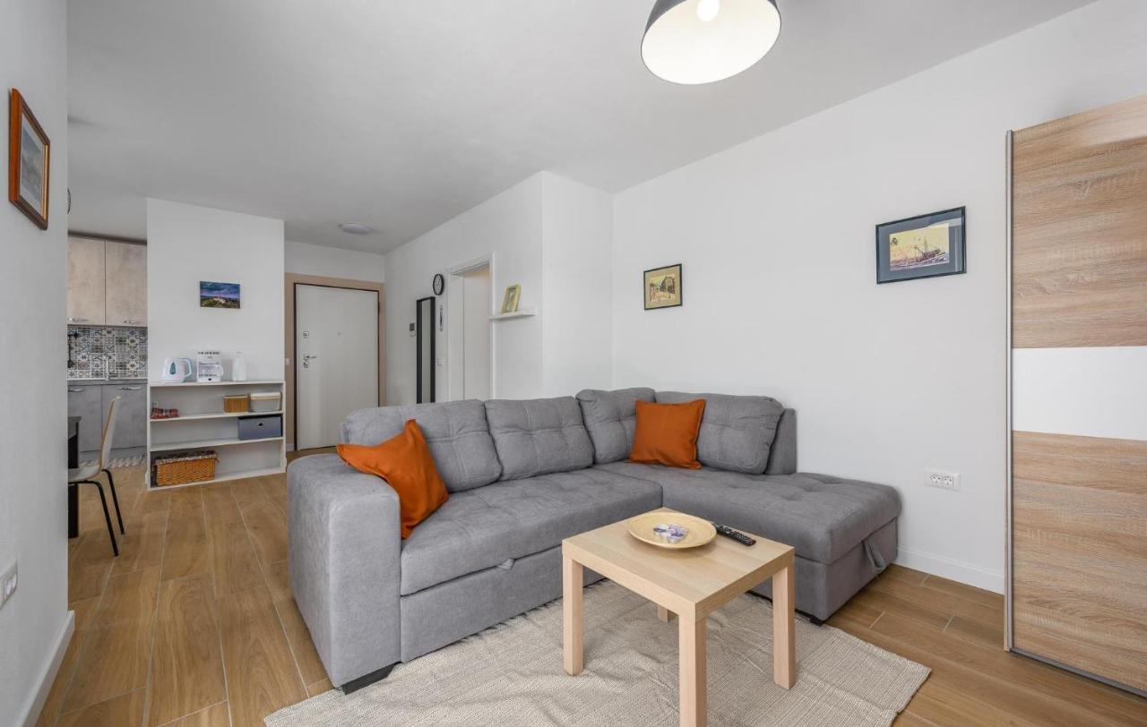Apartmani Lucija ポレッチ エクステリア 写真