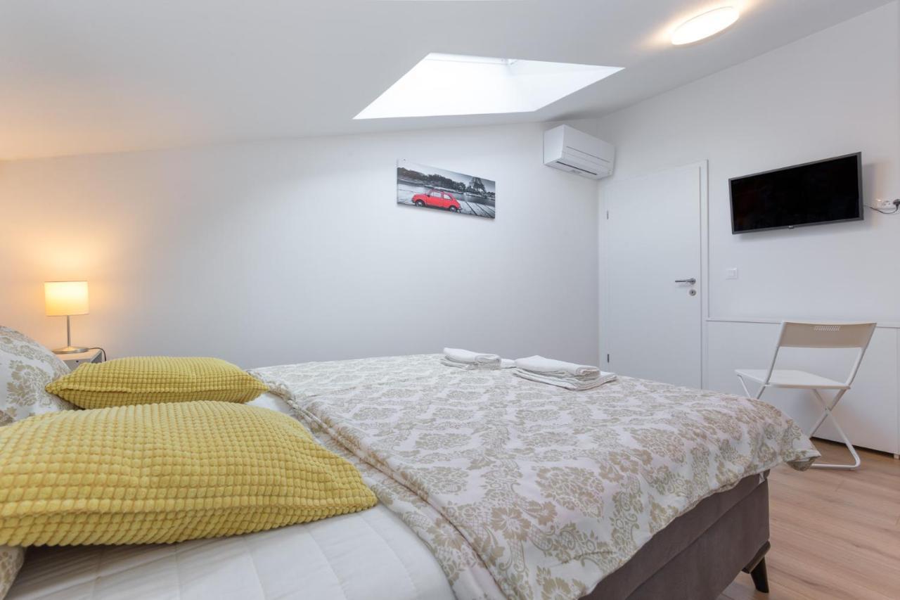 Apartmani Lucija ポレッチ エクステリア 写真