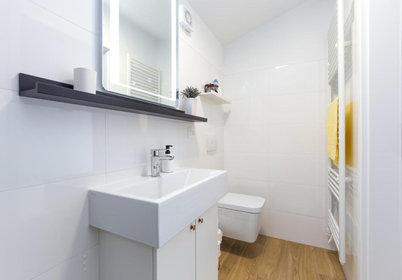 Apartmani Lucija ポレッチ エクステリア 写真