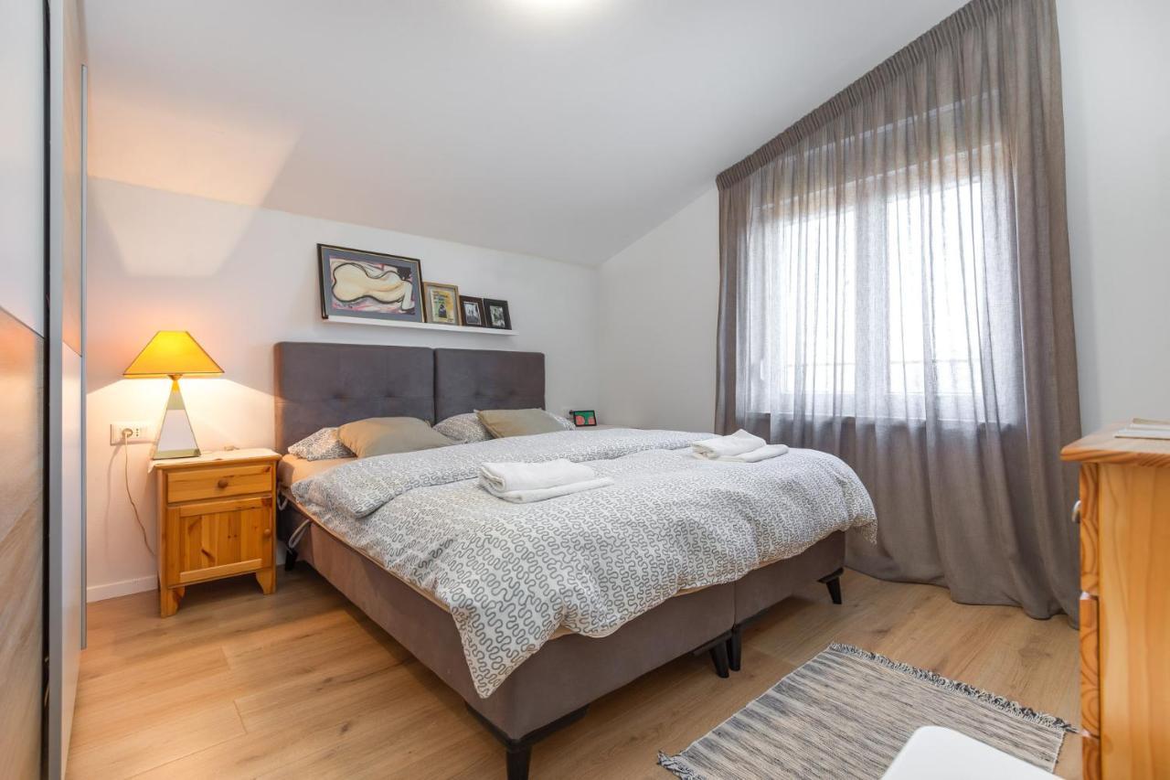 Apartmani Lucija ポレッチ エクステリア 写真