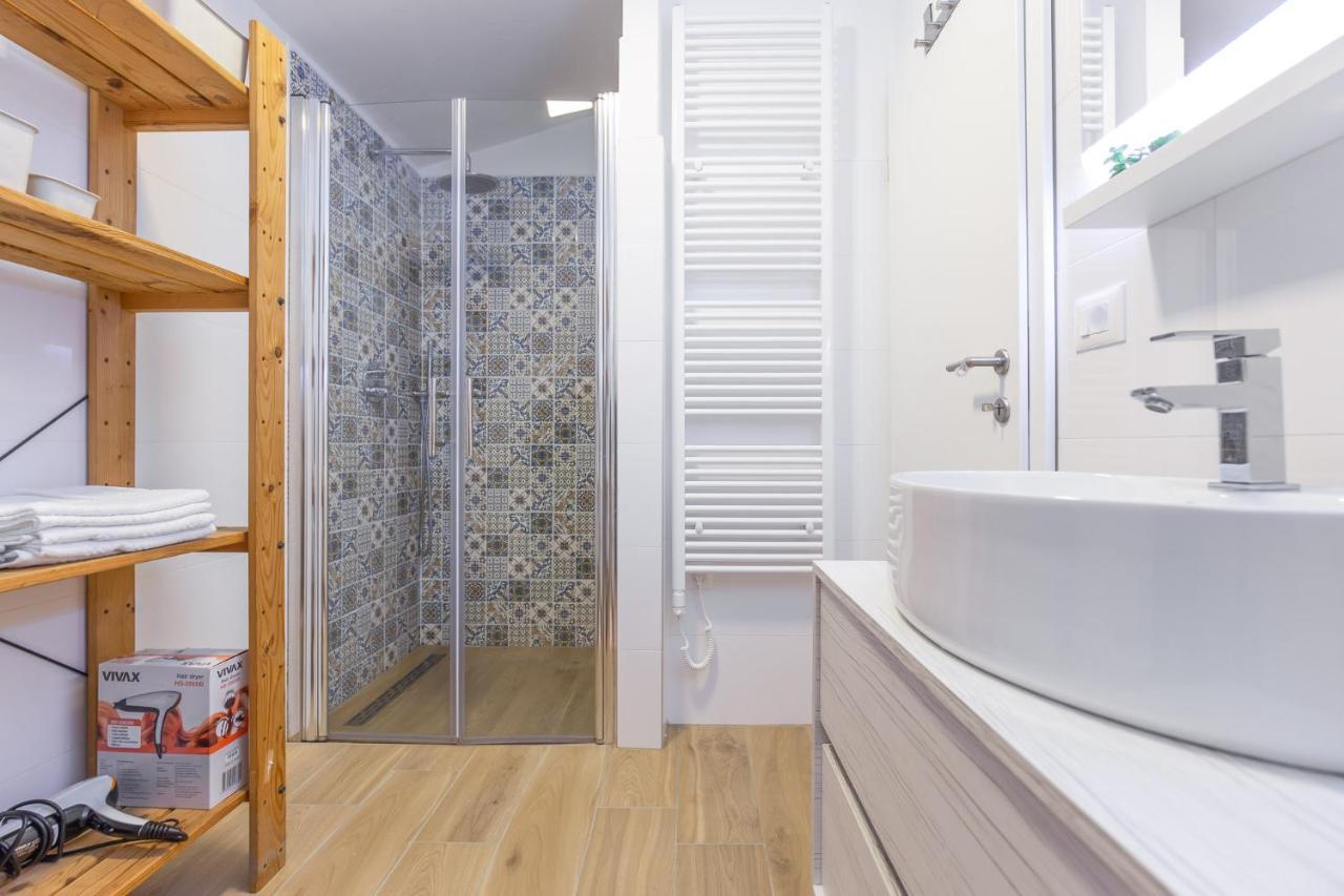 Apartmani Lucija ポレッチ エクステリア 写真